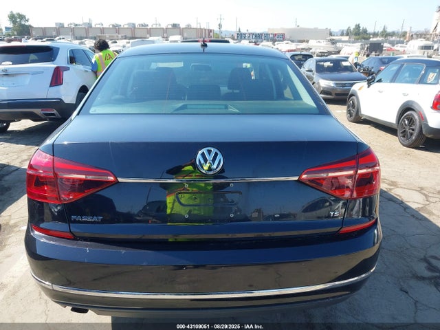 1VWAT7A3XHC083053 Volkswagen tsi