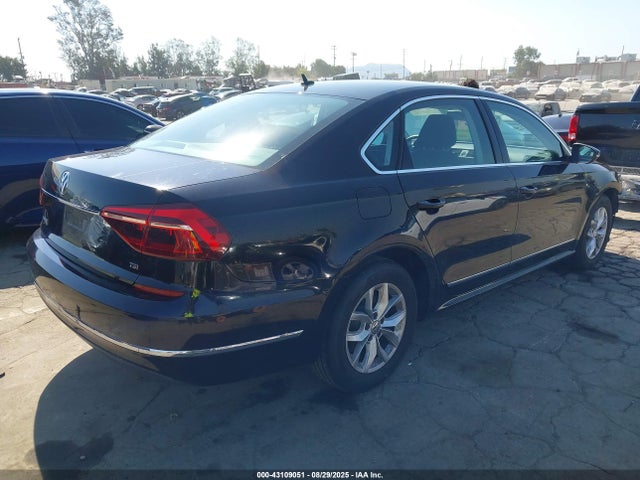 1VWAT7A3XHC083053 Volkswagen tsi