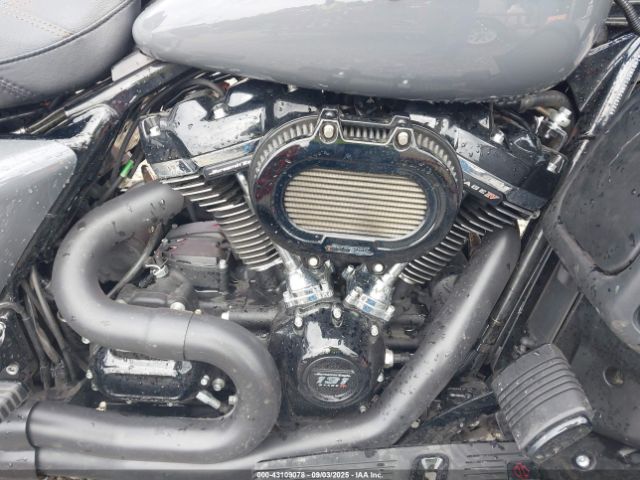 2022 HARLEY-DAVIDSON FLHTK 1HD1KEF11NB618286 Photo 7