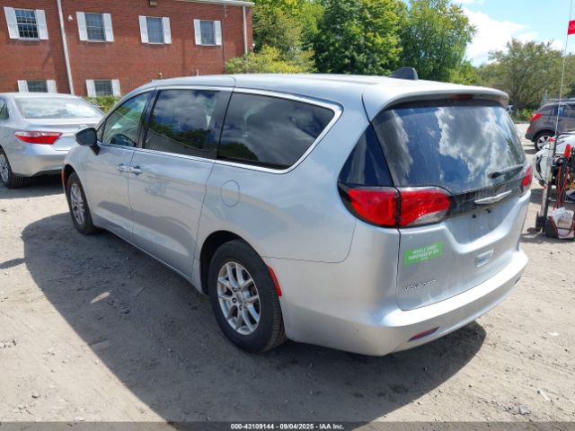 2023 CHRYSLER VOYAGER 2C4RC1CG7PR613570 Photo 2