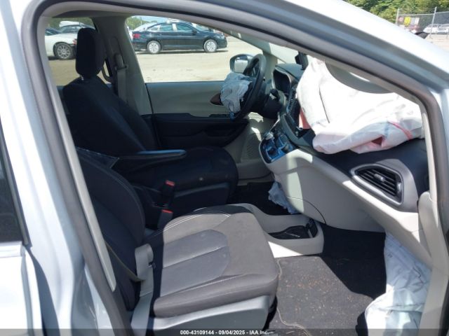 2023 CHRYSLER VOYAGER 2C4RC1CG7PR613570 Photo 4