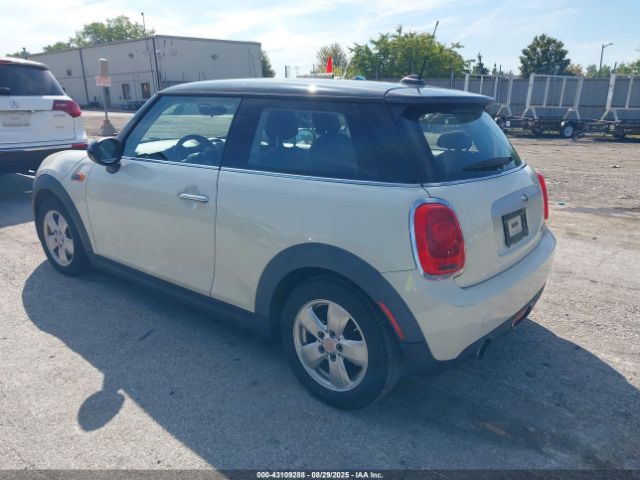 2015 MINI HARDTOP WMWXM5C59F3A60681 Photo 2