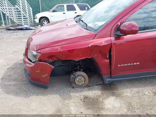 1C4NJDEBXFD333215 Jeep Compass