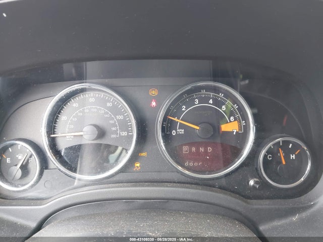 1C4NJDEBXFD333215 Jeep Compass