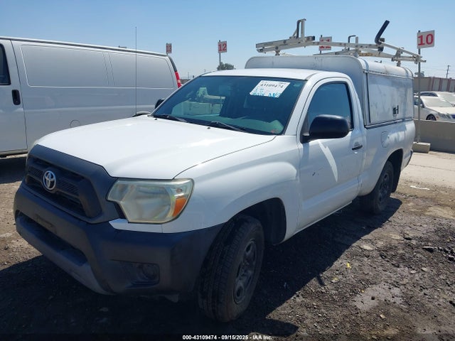 Toyota 2tr-fe 2014 5TFNX4CN7EX034208 Image 2