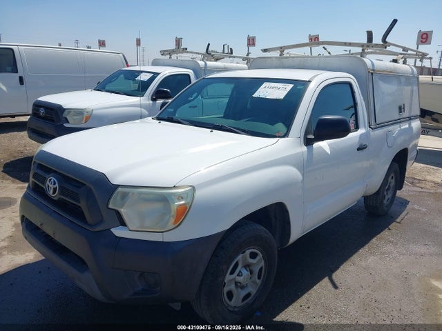 5TFNX4CN4EX033968 Toyota 2tr-fe