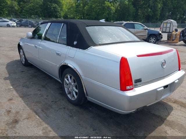 2010 CADILLAC DTS 1G6KD5EY1AU109282 Photo 2
