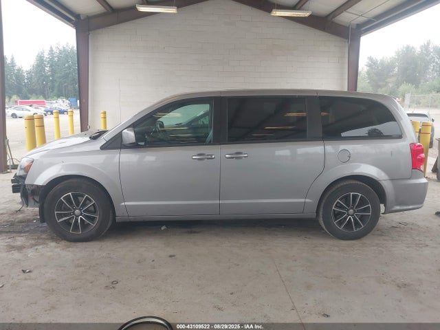 2C4RDGEG4JR205869 Dodge Grand Caravan