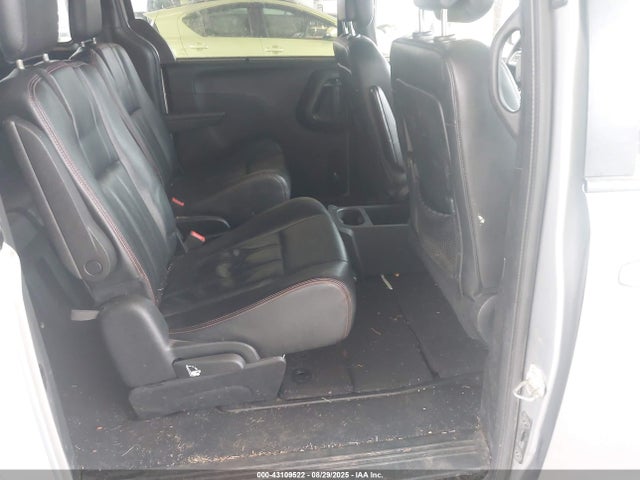 2C4RDGEG4JR205869 Dodge Grand Caravan