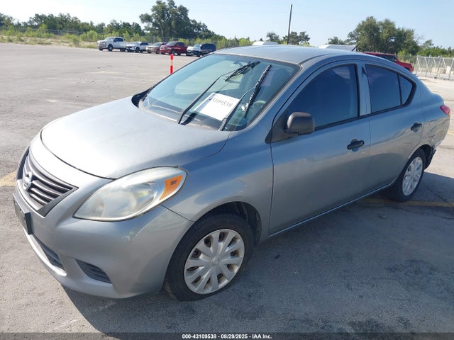 Nissan Versa 2014 3N1CN7AP4EL861908 Image 2