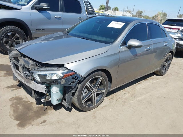 WDD3G4EB9KW020649 Mercedes-Benz A 220