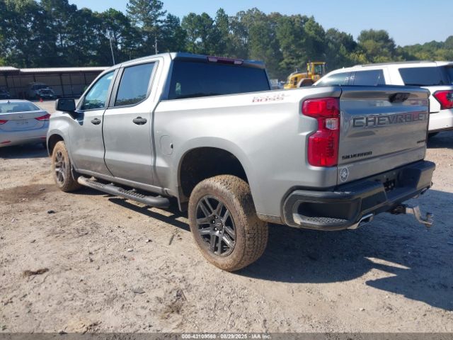 2025 CHEVROLET SILVERADO 1500 3GCUKCED6SG165915 Photo 2