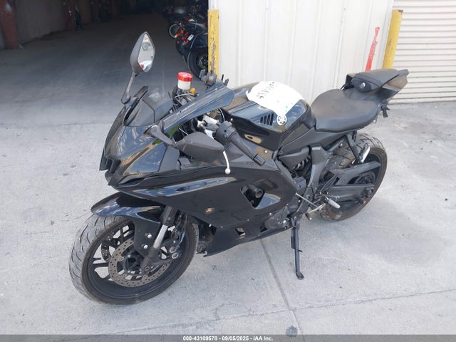 JYARM38Y6NA000766 Yamaha Yzf690