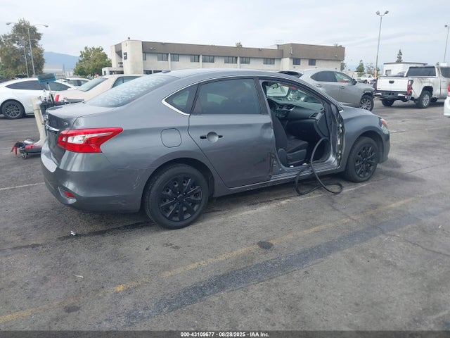 3N1AB7AP8HL672215 Nissan Sentra