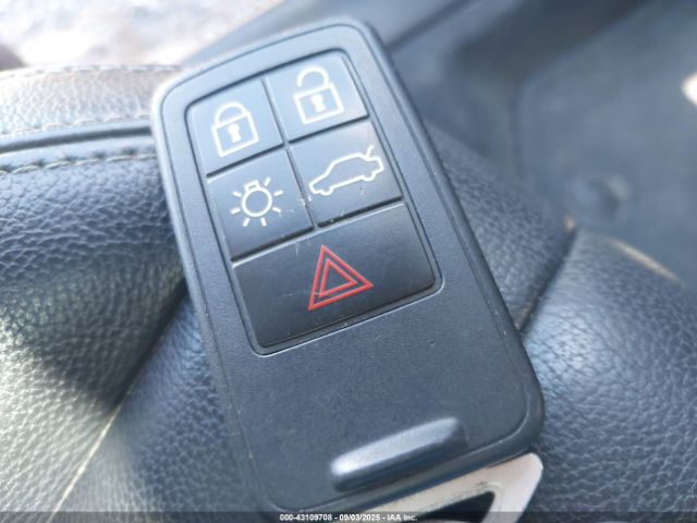 2017 VOLVO S60 YV126MFLXH2428457 Photo 10