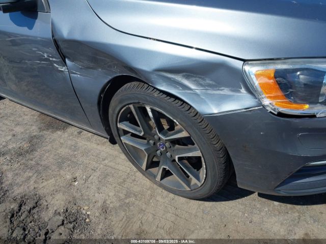 2017 VOLVO S60 YV126MFLXH2428457 Photo 5