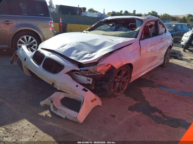 BMW M235I 2015 WBA1J7C51FV358671 Image 2
