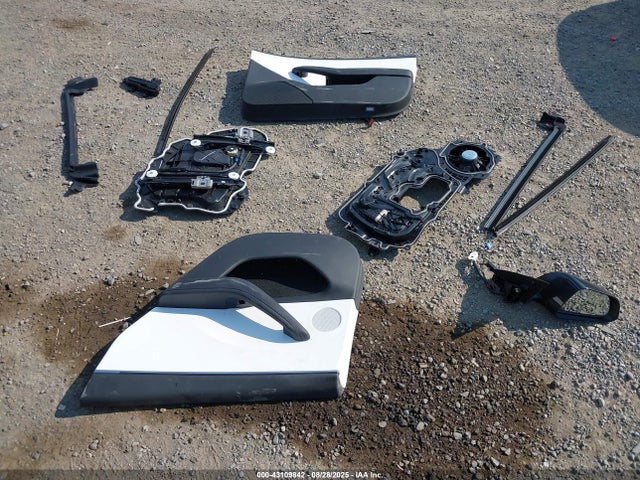 Tesla MODEL 3 2024 5YJ3E1EA5RF831823 Image 12