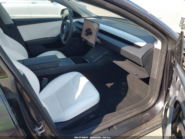 Tesla MODEL 3 2024 5YJ3E1EA5RF831823 Image 5
