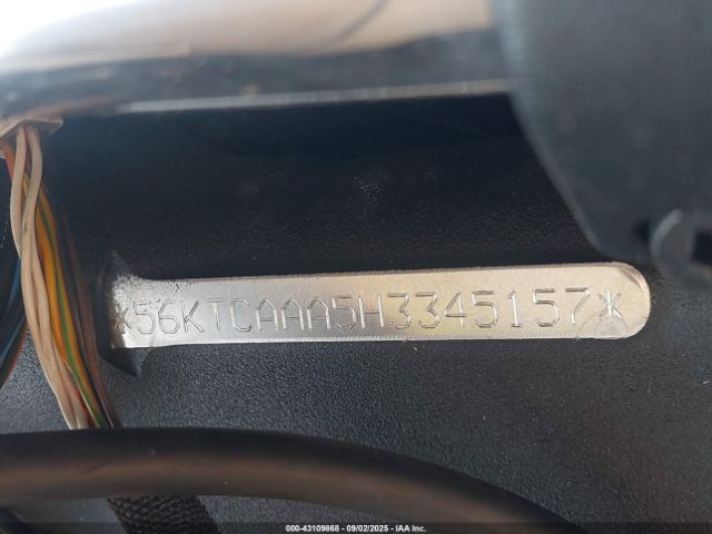 2017 INDIAN MOTORCYCLE CO. CHIEFTAIN 56KTCAAA5H3345157 Photo 9