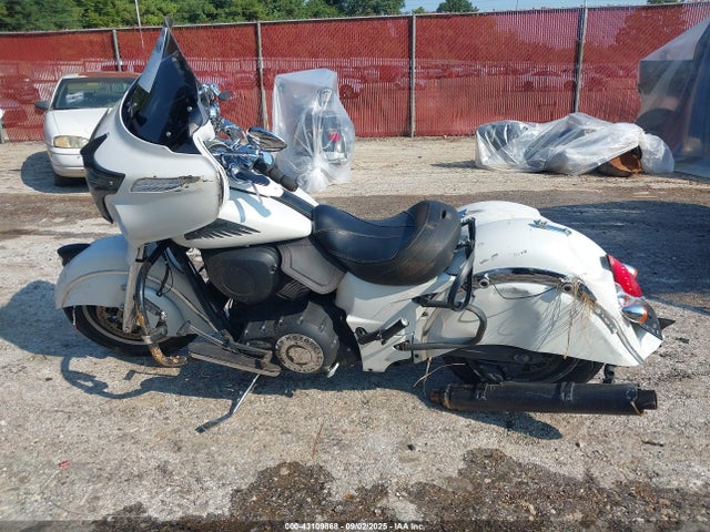INDIAN MOTORCYCLE CO. Chieftan 2017 56KTCAAA5H3345157 Image 13