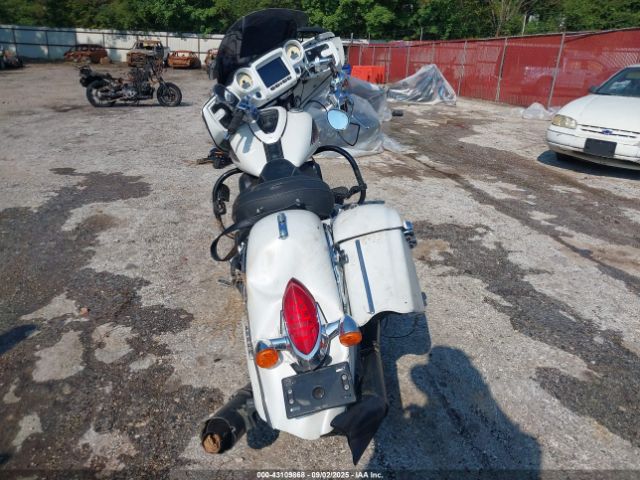 2017 INDIAN MOTORCYCLE CO. CHIEFTAIN 56KTCAAA5H3345157 Photo 5