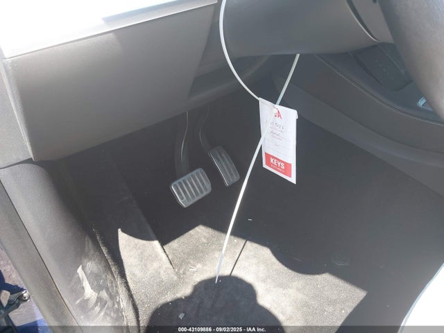 5YJYGDEE2MF197688 Tesla Model Y