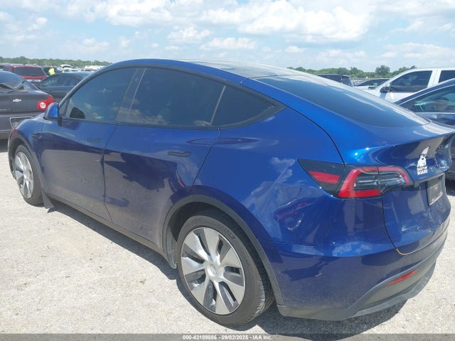 5YJYGDEE2MF197688 Tesla Model Y