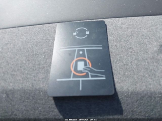 2024 TESLA MODEL 3 5YJ3E1EA2RF729928 Photo 10