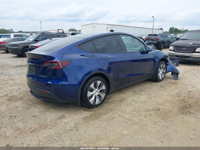 2023 TESLA MODEL Y 7SAYGDEE6PA061715 Photo 3