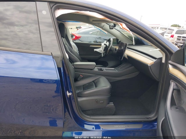 2023 TESLA MODEL Y 7SAYGDEE6PA061715 Photo 4