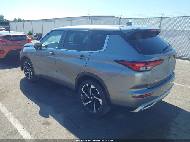 2022 MITSUBISHI OUTLANDER JA4J4UA85NZ074449 Photo 2