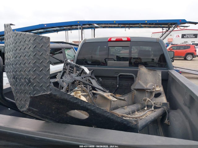 Продаж на аукціоні авто 2018 Gmc Sierra 2500hd Denali, vin: 1GT12UEY3JF288471, номер лоту: 43110059