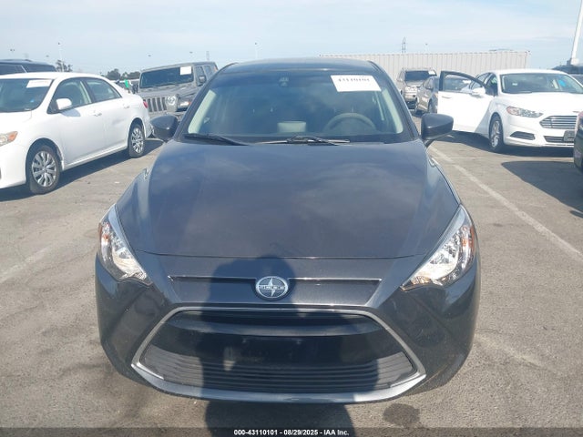 3MYDLBZV8GY106006 Scion p5v