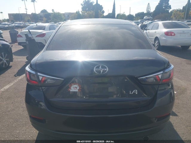 3MYDLBZV8GY106006 Scion p5v
