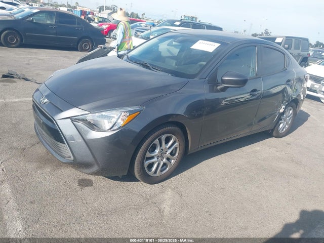 3MYDLBZV8GY106006 Scion p5v