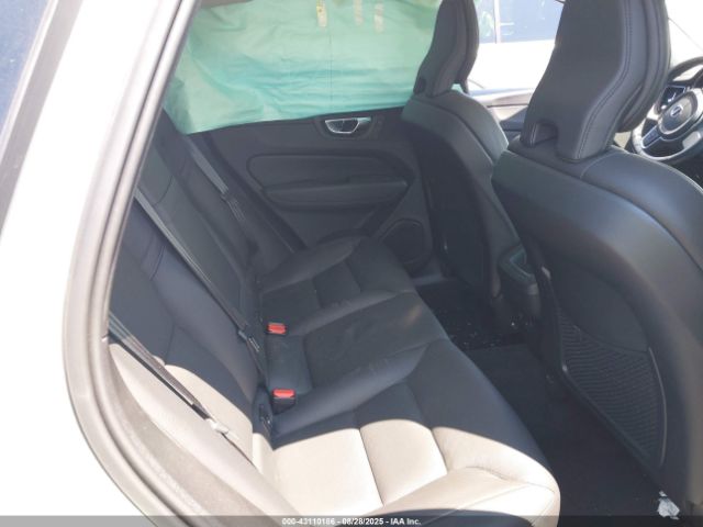 2021 VOLVO XC60 YV4102RK7M1864450 Photo 7