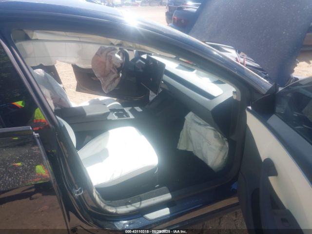 2025 TESLA MODEL 3 5YJ3E1EA5SF042108 Photo 4