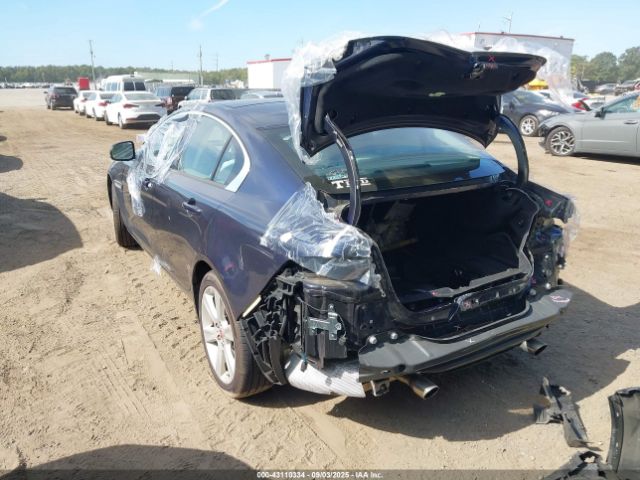 2018 JAGUAR XE SAJAJ4FX7JCP37906 Photo 2