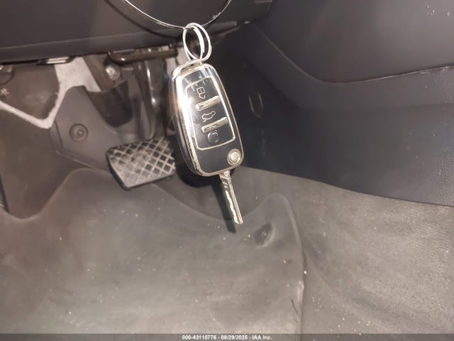 2016 AUDI A3 WAUA7GFF9G1004229 Photo 10