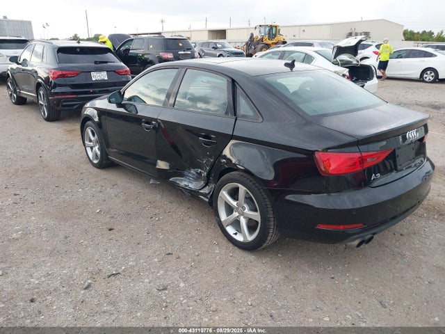 2016 AUDI A3 WAUA7GFF9G1004229 Photo 2