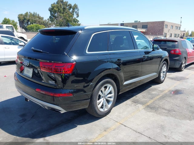 2017 AUDI Q7 WA1LAAF75HD037824 Photo 3