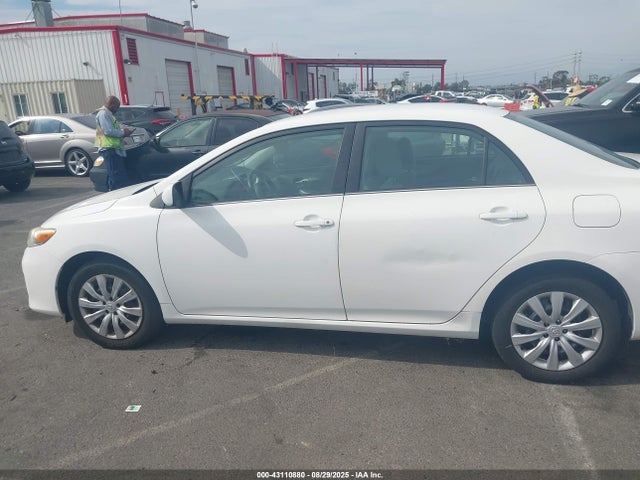 Продажа на аукционе авто 2013 Toyota Corolla Le, vin: 2T1BU4EE6DC968110, номер лота: 43110880