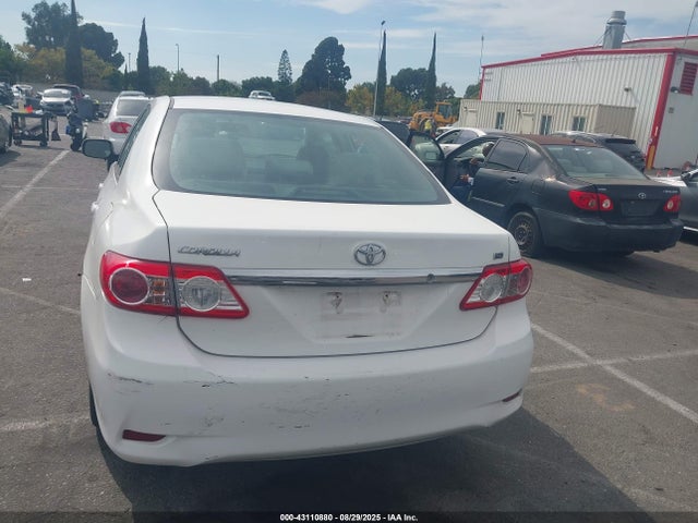 Продажа на аукционе авто 2013 Toyota Corolla Le, vin: 2T1BU4EE6DC968110, номер лота: 43110880