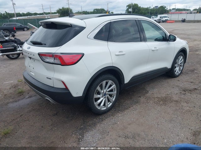 1FMCU9DZ8MUA03673 Ford hev/phev