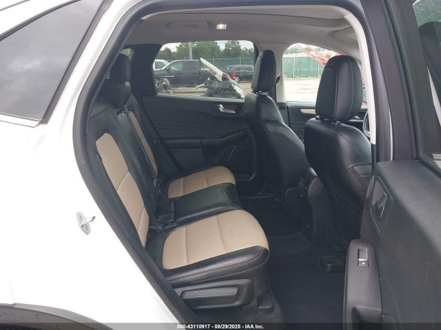 1FMCU9DZ8MUA03673 Ford hev/phev