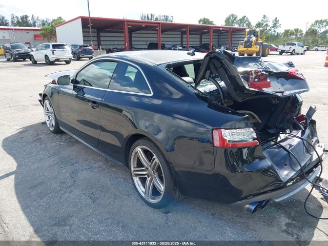 2012 AUDI S5 WAUCVAFR8CA003136 Photo 2