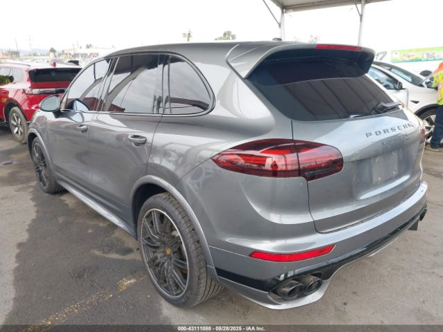 2018 PORSCHE CAYENNE WP1AD2A2XJLA80121 Photo 2