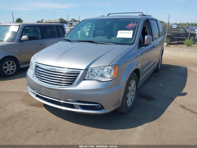 2C4RC1BG3GR298512 Chrysler Town and Country
