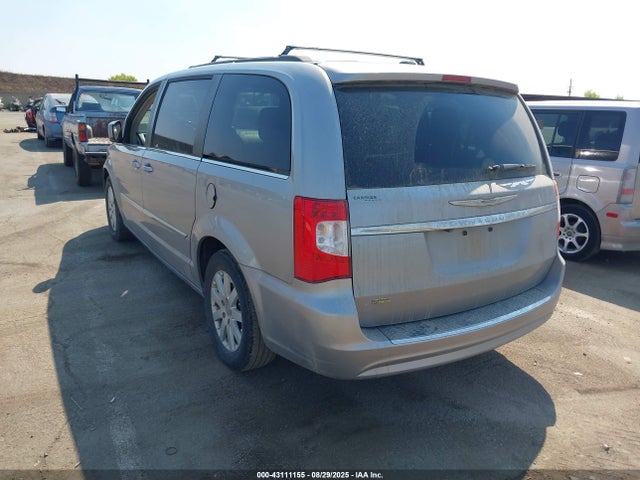 2C4RC1BG3GR298512 Chrysler Town and Country